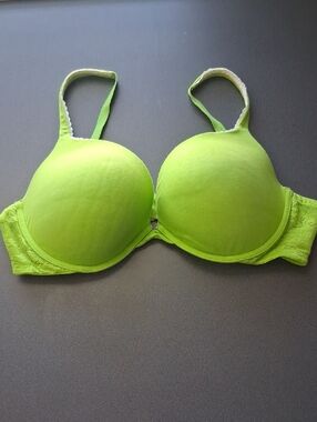 Victoria's Secret Body By Victoria Push-up Bra Lime Green 38D